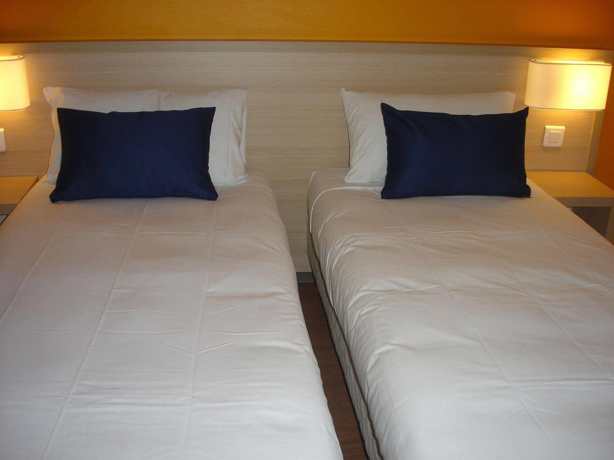 Budget Hotel Melun Sud - Dammarie Les Lys Eksteriør bilde